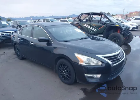 2015 Nissan Altima 2.5 S из США, поврежденный, VIN 1N4AL3AP9FN327605